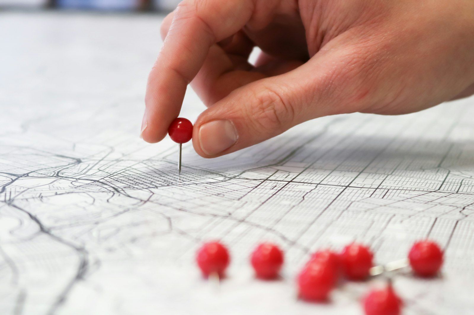 Map with pins and marked analysis zones